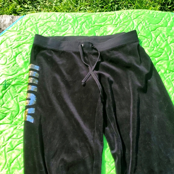 Juicy Couture Pants - 🦋 NWOT Juicy Couture Black Velvet Pants